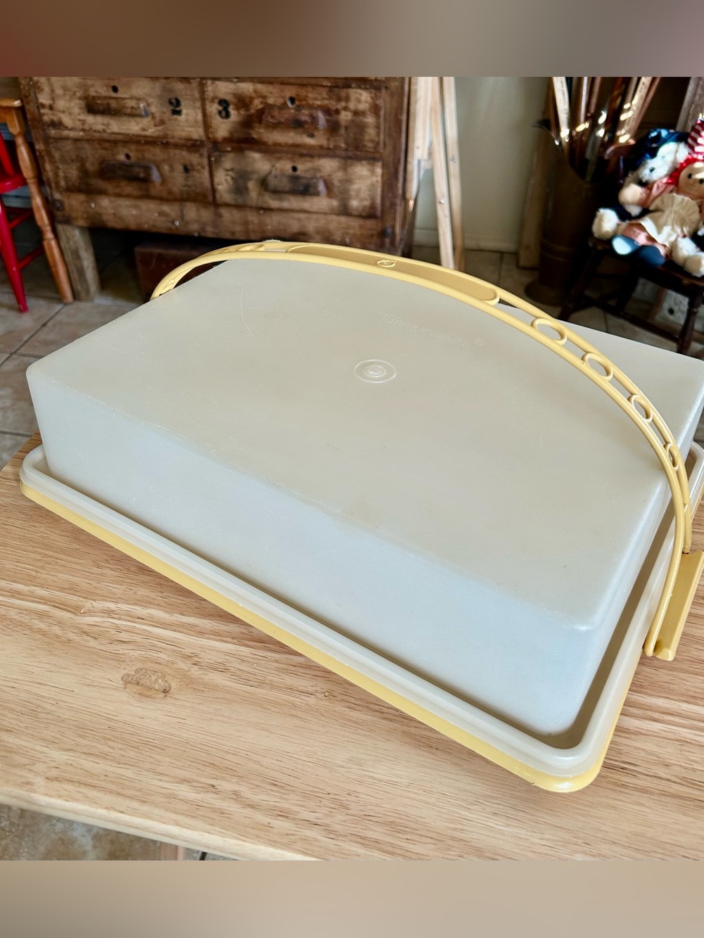 Vintage Tupperware Rectangular Sheet Cake Carrier Harvest Gold 3pc Set EXCELLENT